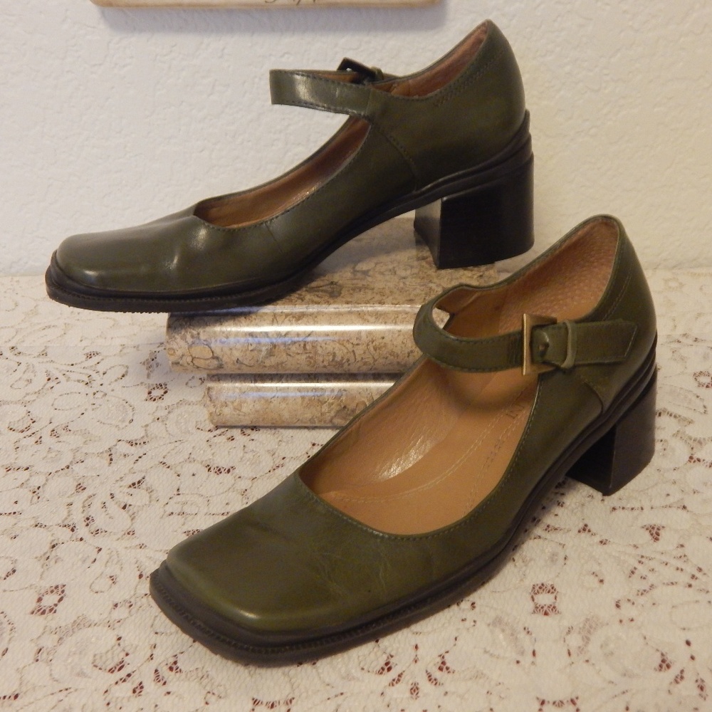 Enzo Angiolini - size 5.5M